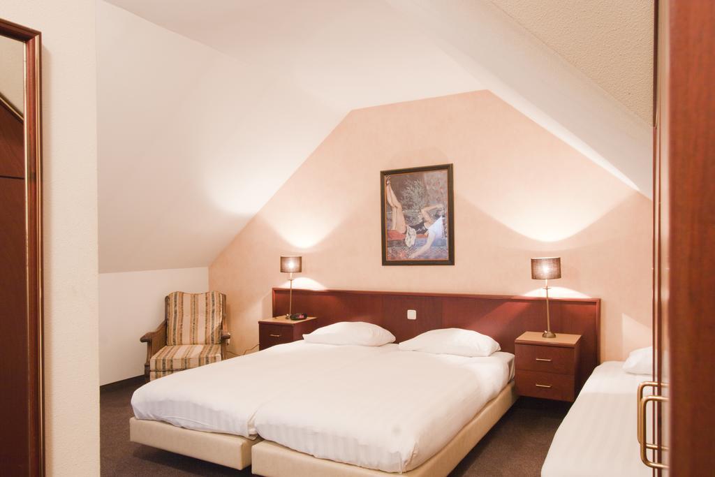 Hotel Restaurant La Sonnerie 4*